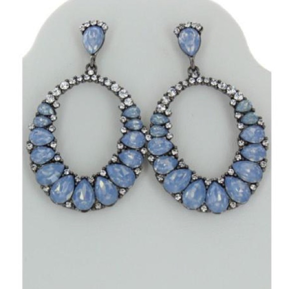 Golden Linings Jewelry - Gorgeous periwinkle blue/mint statement earrings